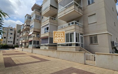 Sunny apartment in the center of Albir