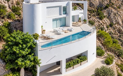 New Mediterranean Villa with Panoramic Sea Views
