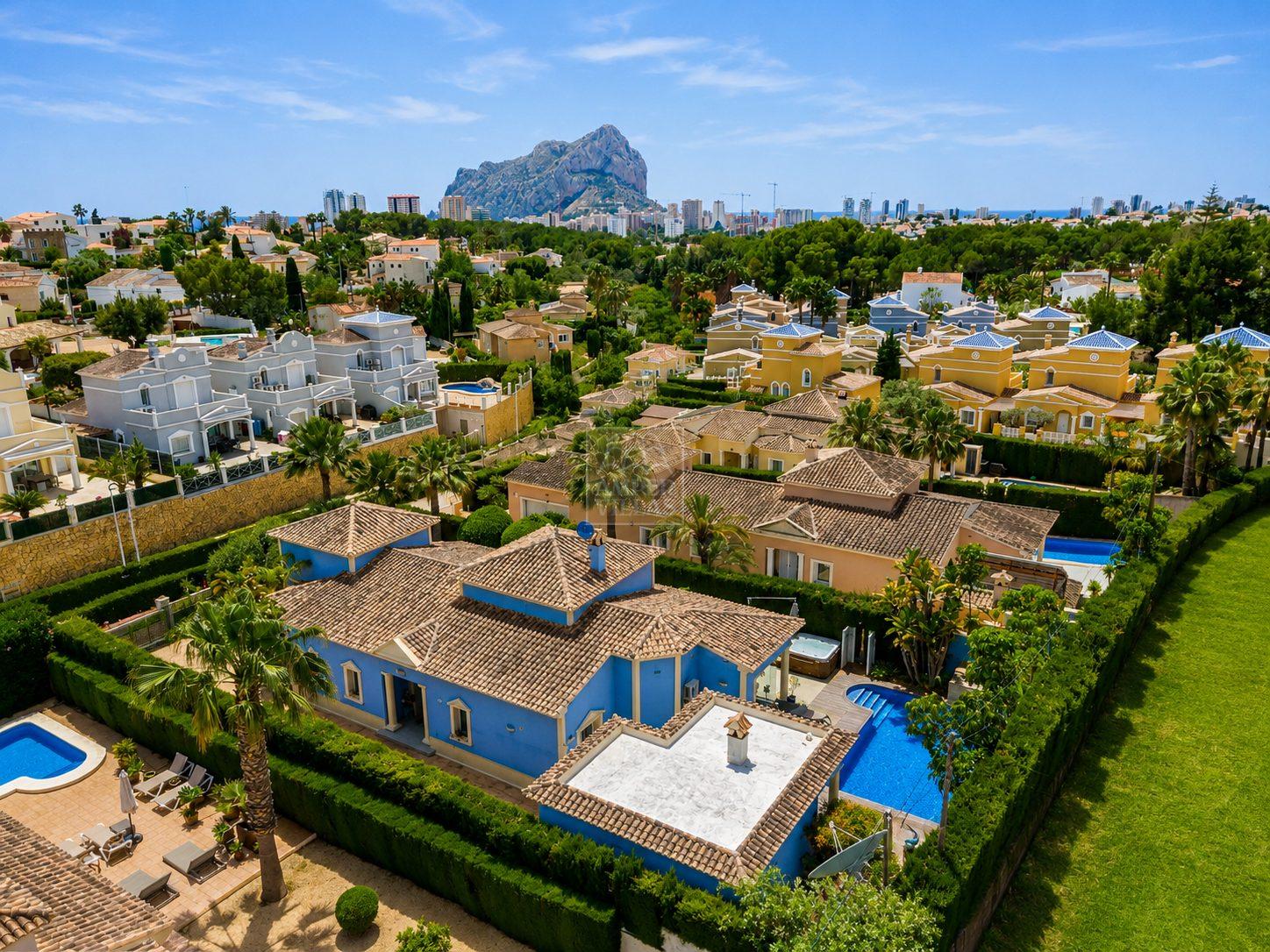 Elegant Single-Level Villa with Private Pool in Calpe