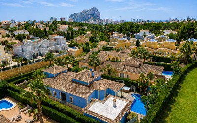 Elegant Single-Level Villa with Private Pool in Calpe