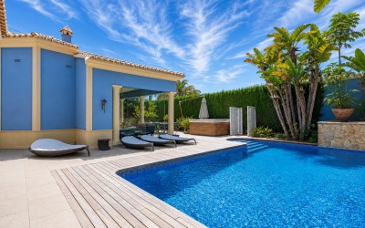 Elegant Single-Level Villa with Private Pool in Calpe