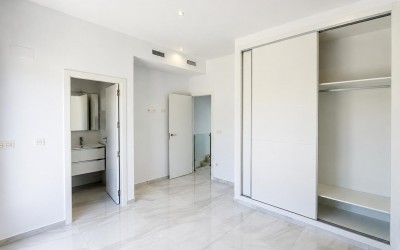Modern 3-Bedroom Villa with Private Pool in Polop