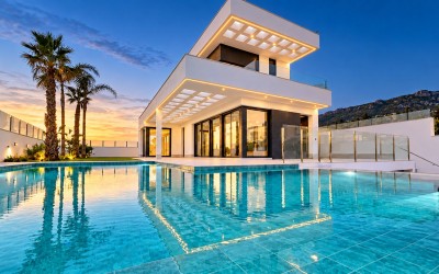 Modern Villa with Infinity Pool in Finestrat